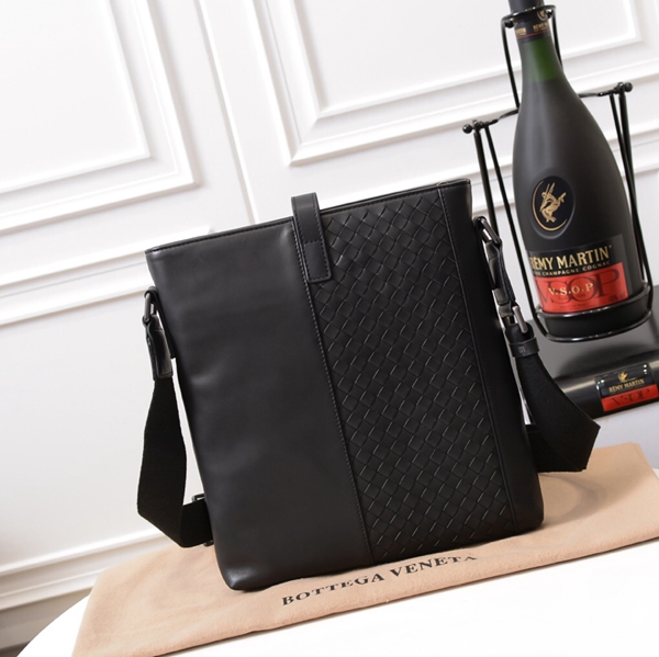 ボッテガヴェネタバッグ側面デザイン